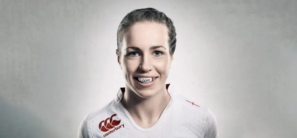 Emily Scarratt uses Red2Blue